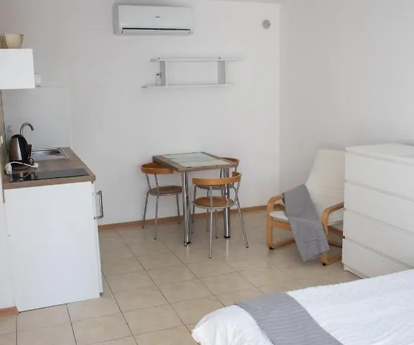 Cuma Δωμάτια σε οικογενειακή κατοικία